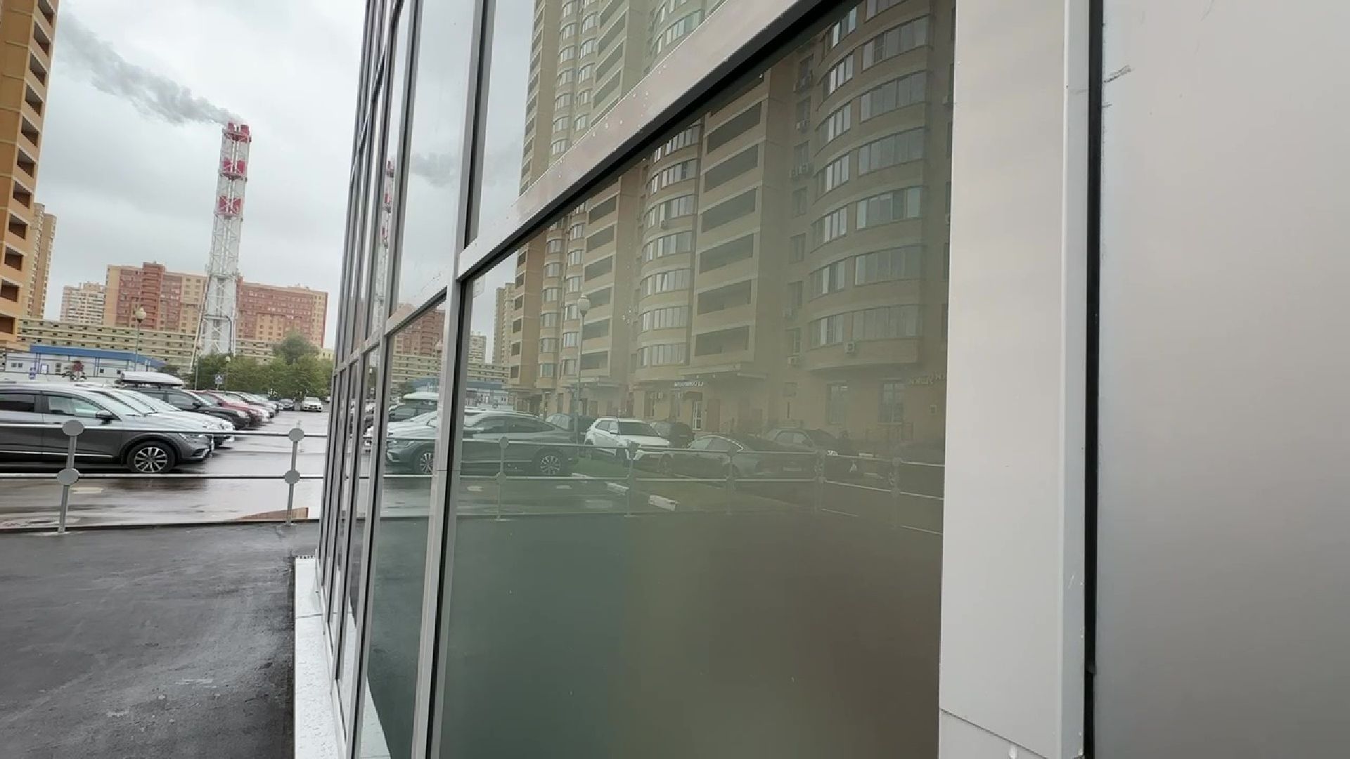 Реутов, переход, стекла, темнота, свет, пленка,