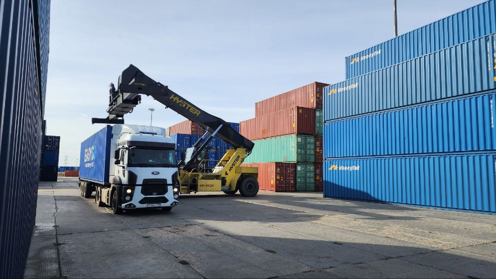 Дмитров, ТЛЦ Белый Раст, Мининвест,