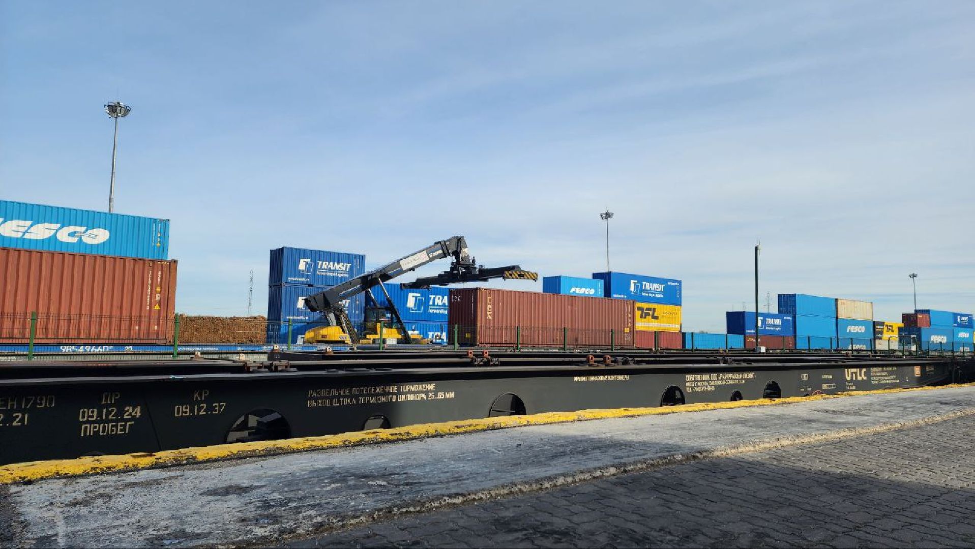 Дмитров, ТЛЦ Белый Раст, Мининвест,