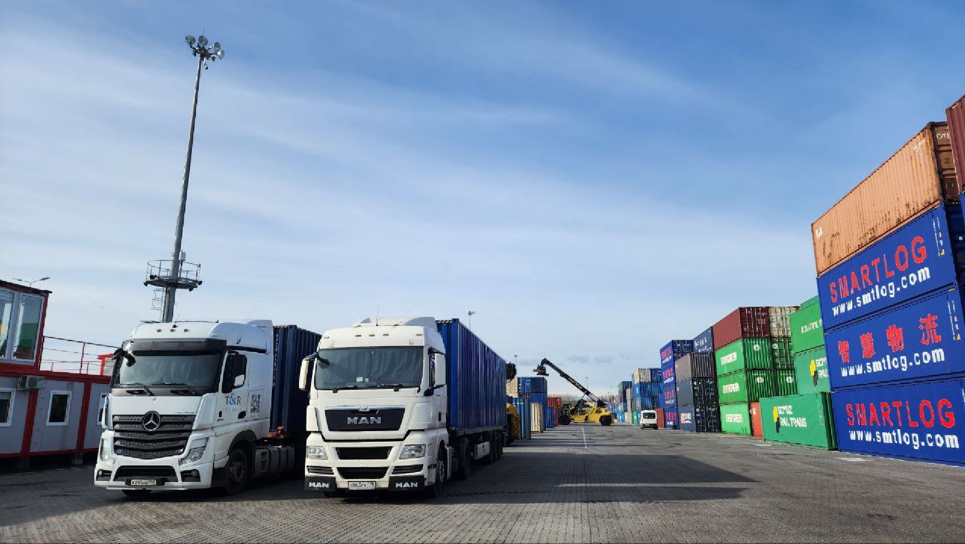 Дмитров, ТЛЦ Белый Раст, Мининвест,