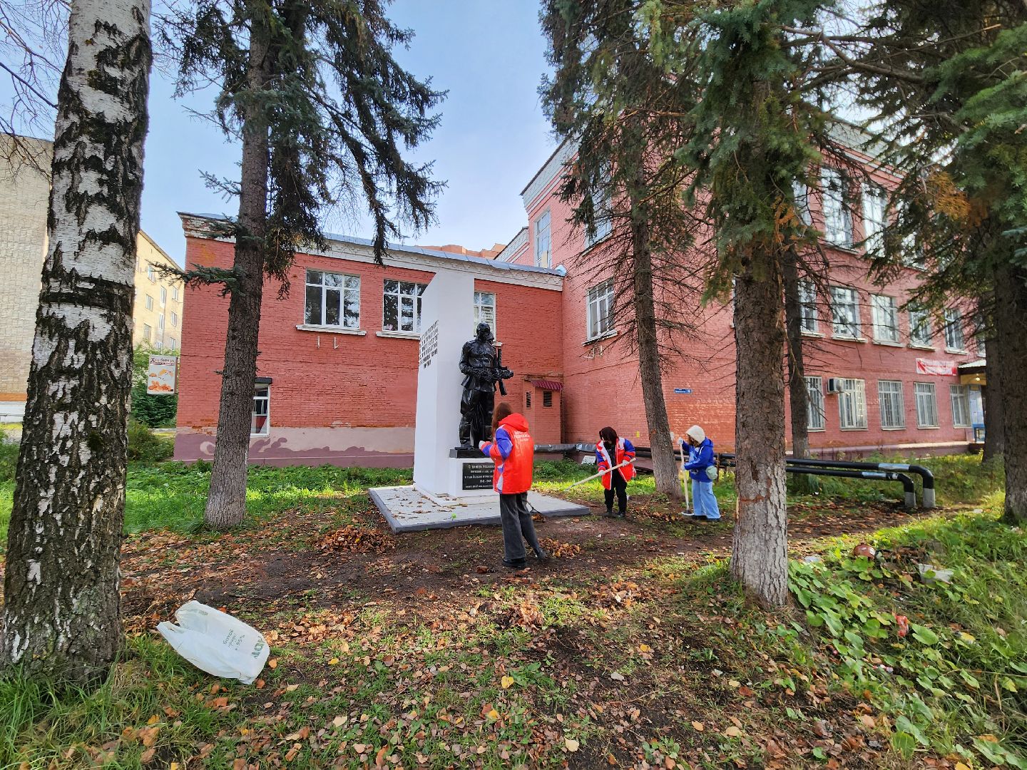 Егорьевск, уборка, волонтерство, памятник, великая отечественная война, меланжистов,