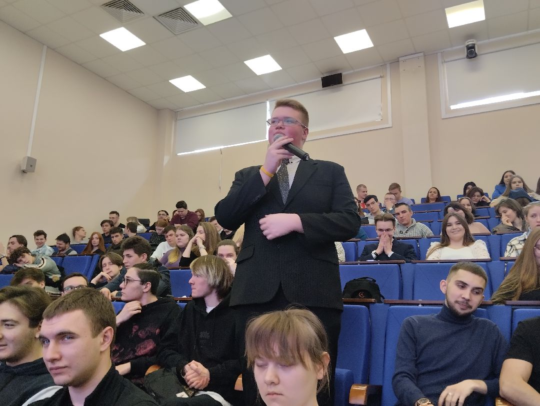 Академия, депутат