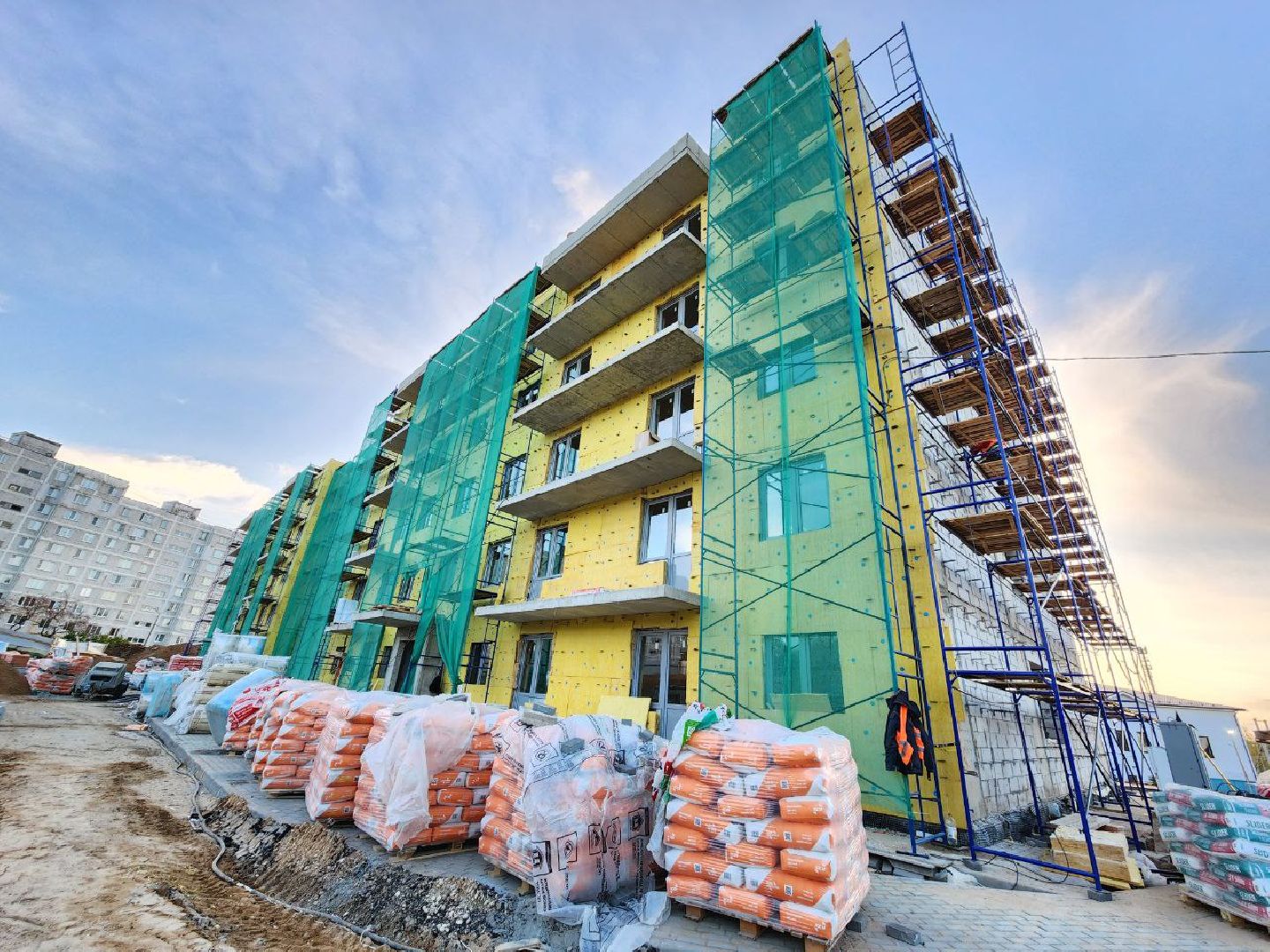 можайск, можайский городской округ, подмосковье, строительство, аварийное жилье, дом, многоквартирный дом, жители, новые квартиры, ключи, глава округа,