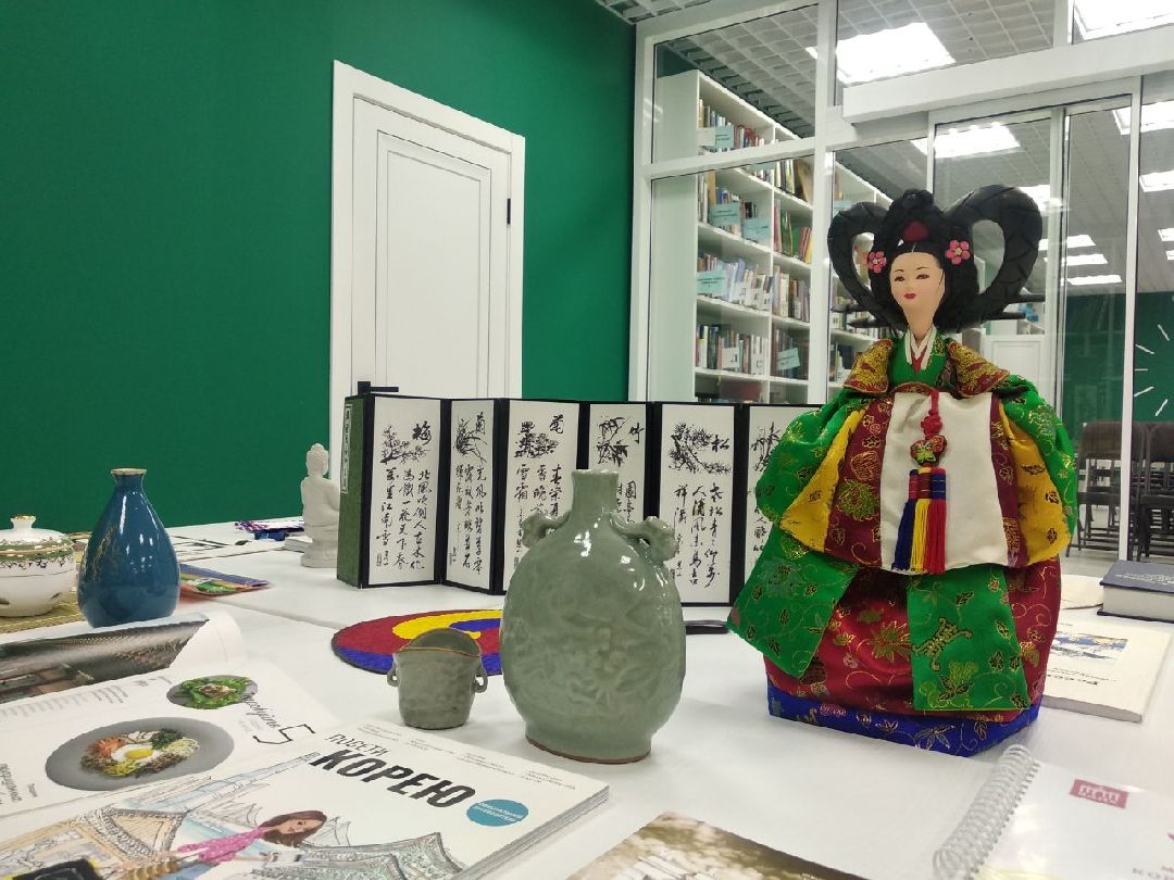 Дмитров, общество