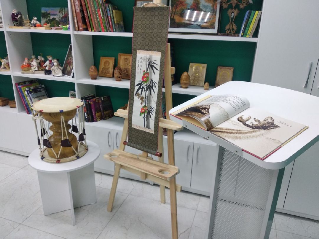 Дмитров, общество