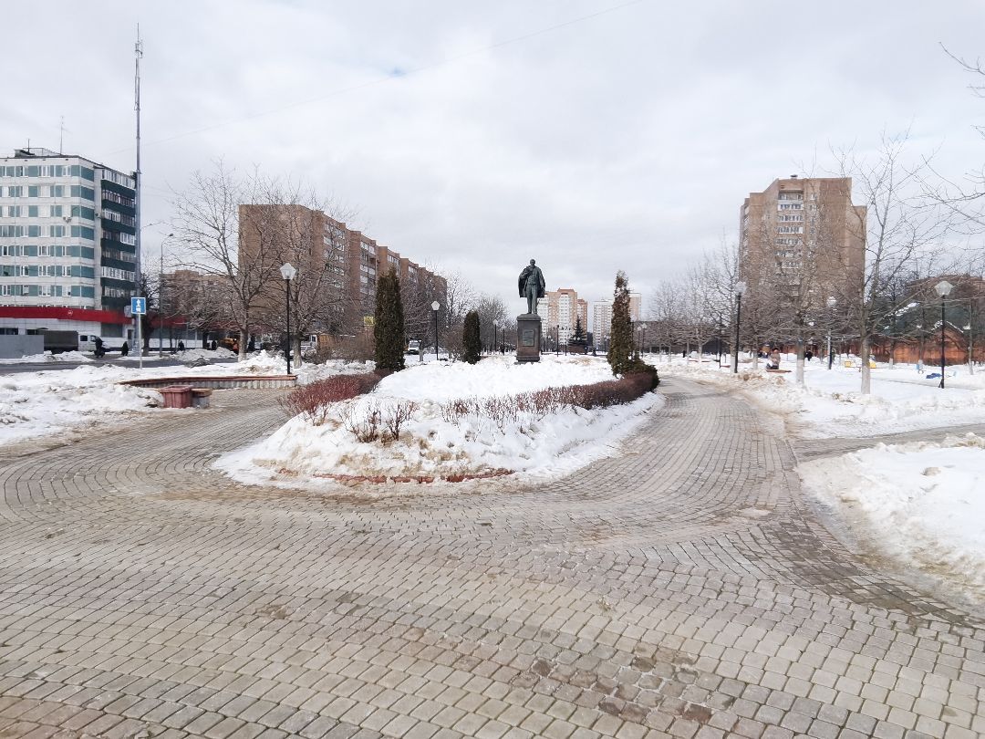 Балашиха, микрорайон Железнодорожный, Бульвар цветов, сквер Подмосковья, парк Подмосковья, Министерство по благоустройству, Михаил Хайкин, благоустройство, детские площадки,тренажёры на свежем воздухе, спортивная площадка, аллели, прогулочная зона, сухой фонтан, декоративные инсталляции