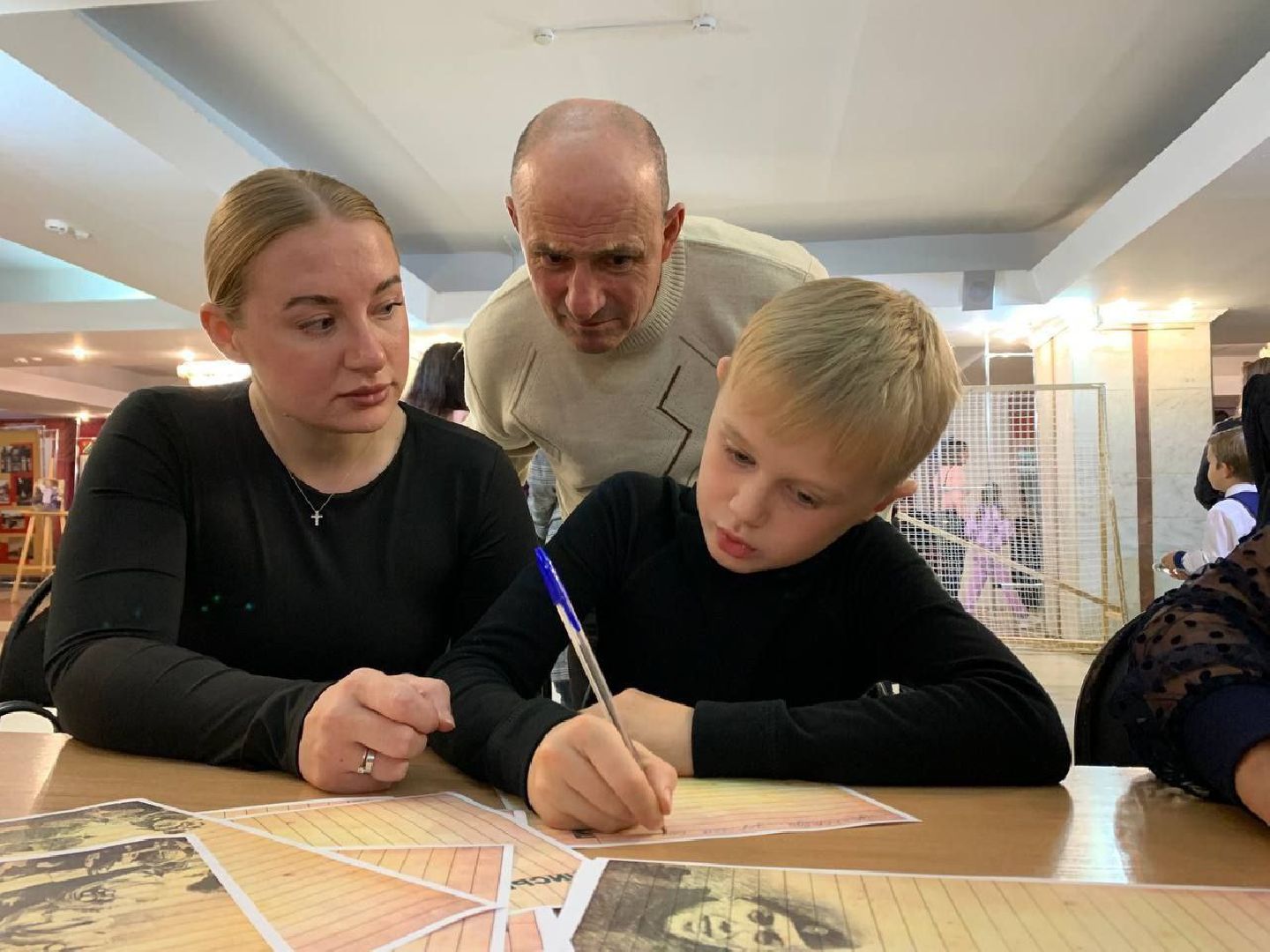 наро-фоминск, патриотическая акция, Комитет семей воинов Отечества, Вместе zа наших, помощь бойцам СВО, своих не бросаем, наро-фоминский городской округ, маскировочные сети,