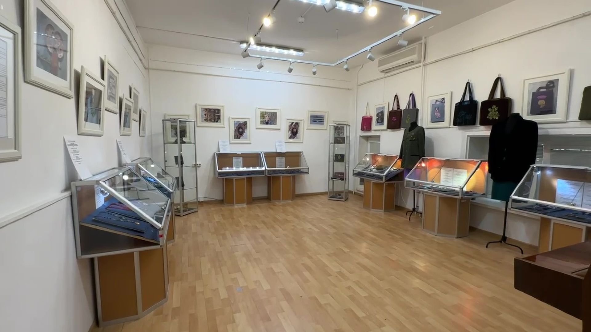 Реутов, музей, выставка, золотное шитье, бисер, пайетки,