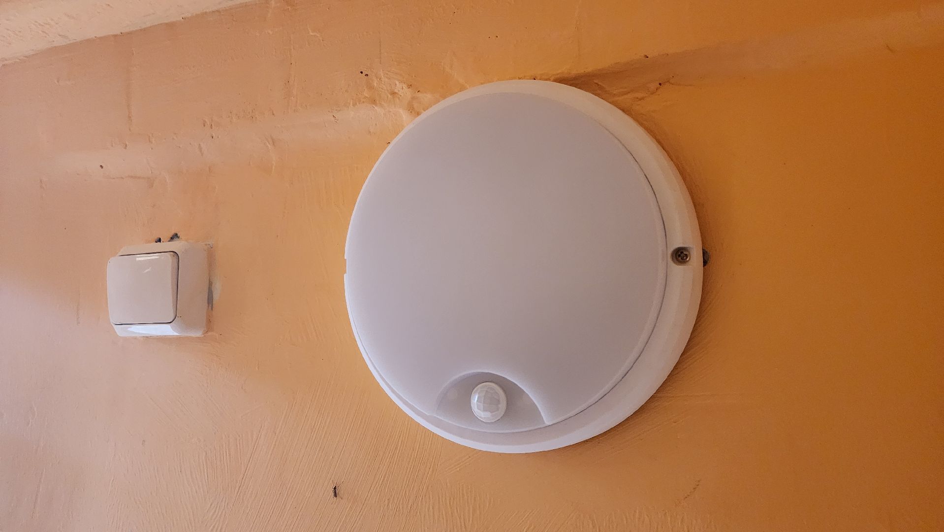 кашира, жкх, ремонт подъездов, окна ПВХ, почтовые ящики, персиковый,