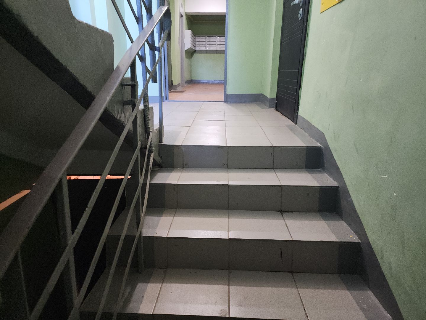 кашира, жкх, ремонт подъездов, окна ПВХ, почтовые ящики, персиковый,