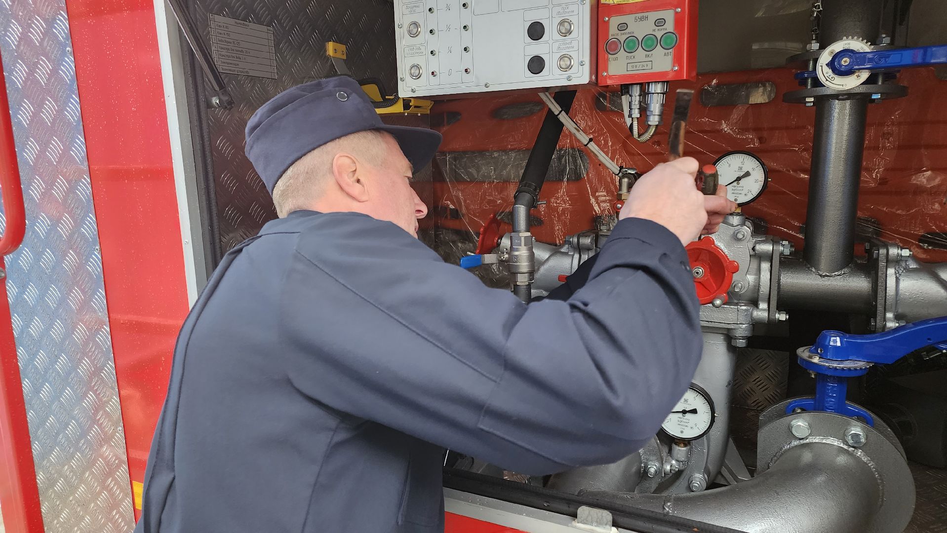 кашира, пожарно-спасательная часть, пожарная машина, автоцистерна, тушение пожаров, грубые водители,