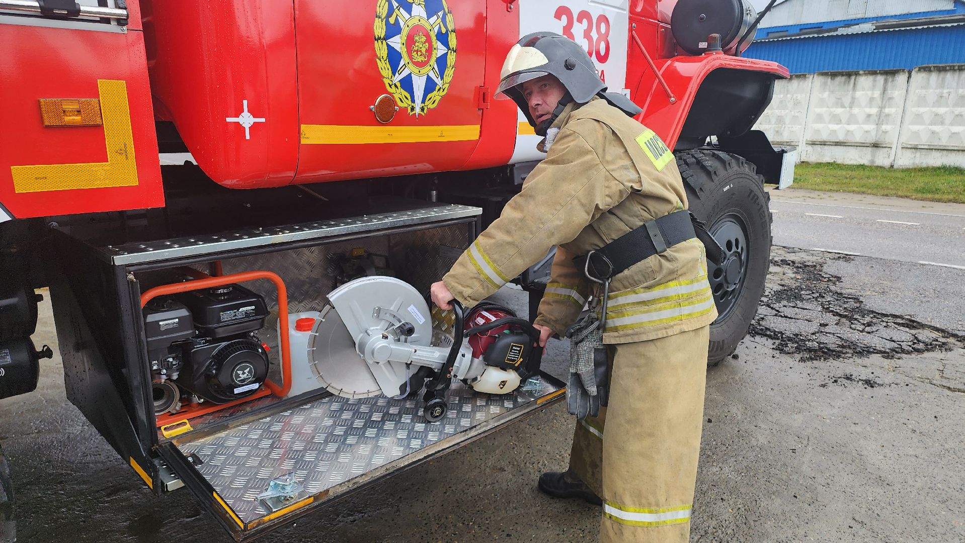 кашира, пожарно-спасательная часть, пожарная машина, автоцистерна, тушение пожаров, грубые водители,