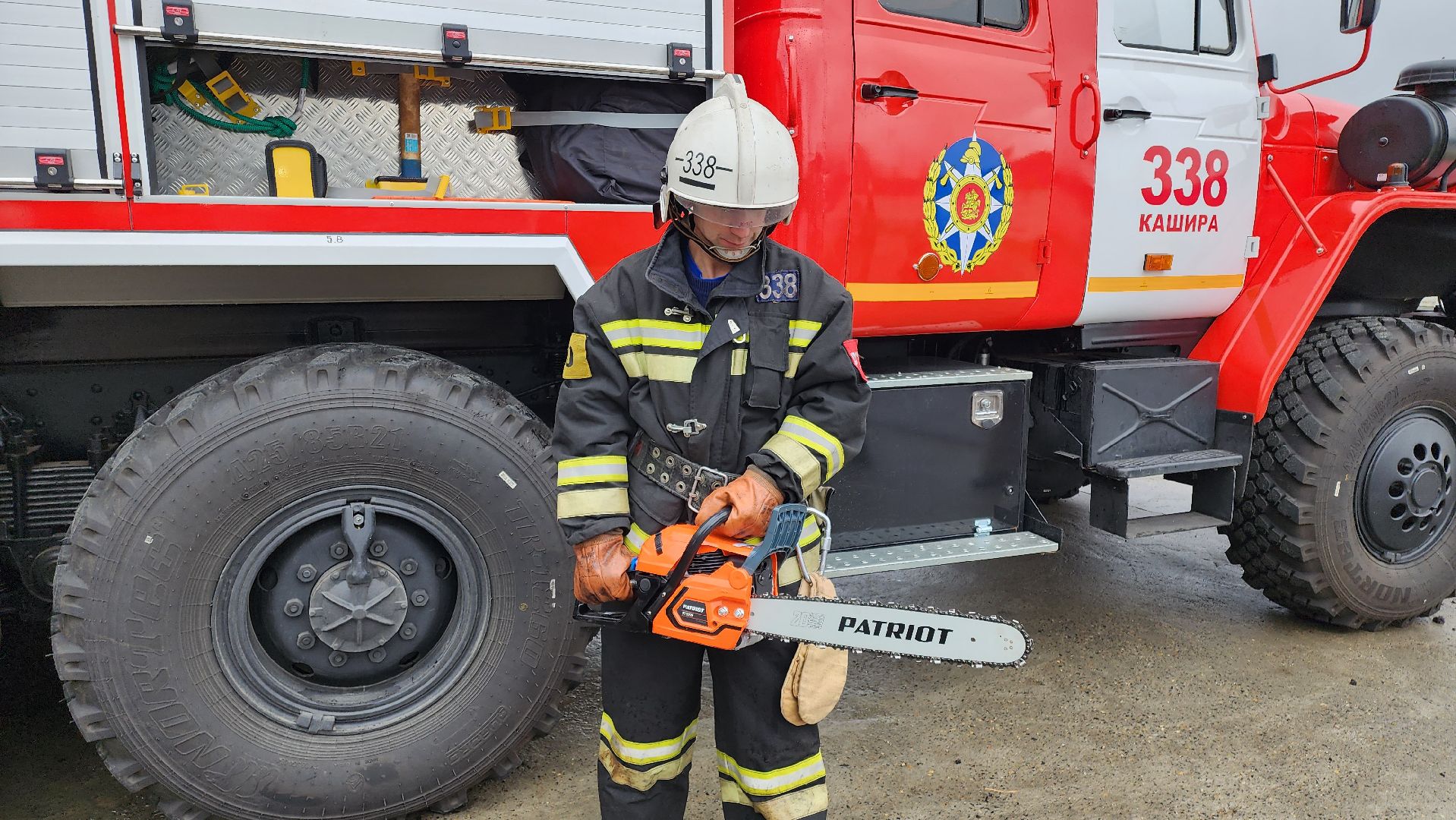 кашира, пожарно-спасательная часть, пожарная машина, автоцистерна, тушение пожаров, грубые водители,