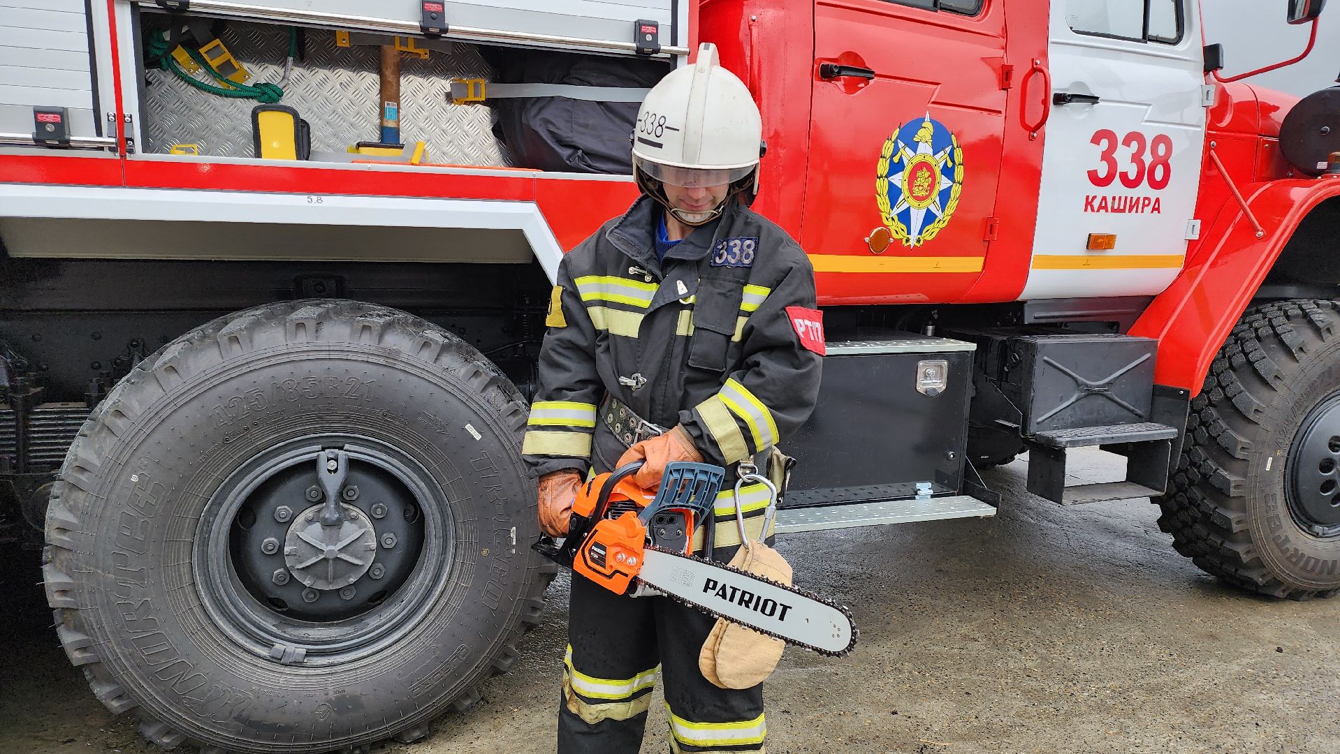 кашира, пожарно-спасательная часть, пожарная машина, автоцистерна, тушение пожаров, грубые водители,