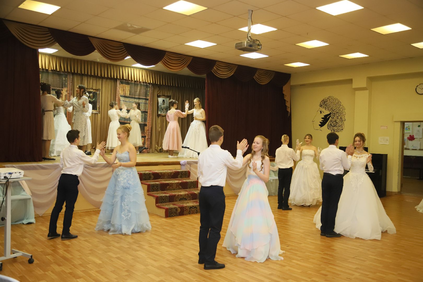 Рошаль, рошальский лицей, день лицеиста, пушкинский вечер, бал,