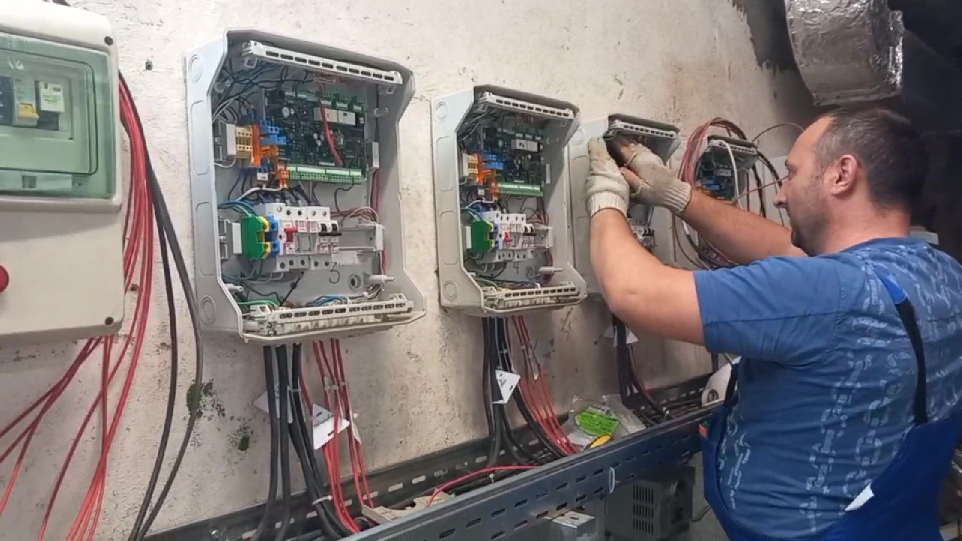 Реутов, бассейн, плавание, ремонт, детский бассейн, спортзал, кровля, электроснабжение, канализация, водопровод,