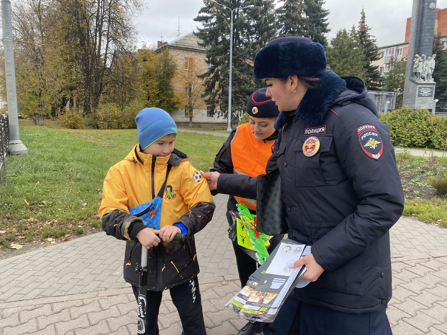 домодедово, подмосковье, ГАИ, гибдд, Засветись, пропаганда бдд, единая россия, мотолюбители, акция Засветись, безопасные дороги, фликер,