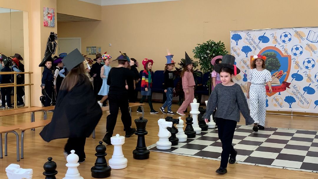 Реутов, образование, школа, конкурс, показ шляп, головной убор, стиль, мода