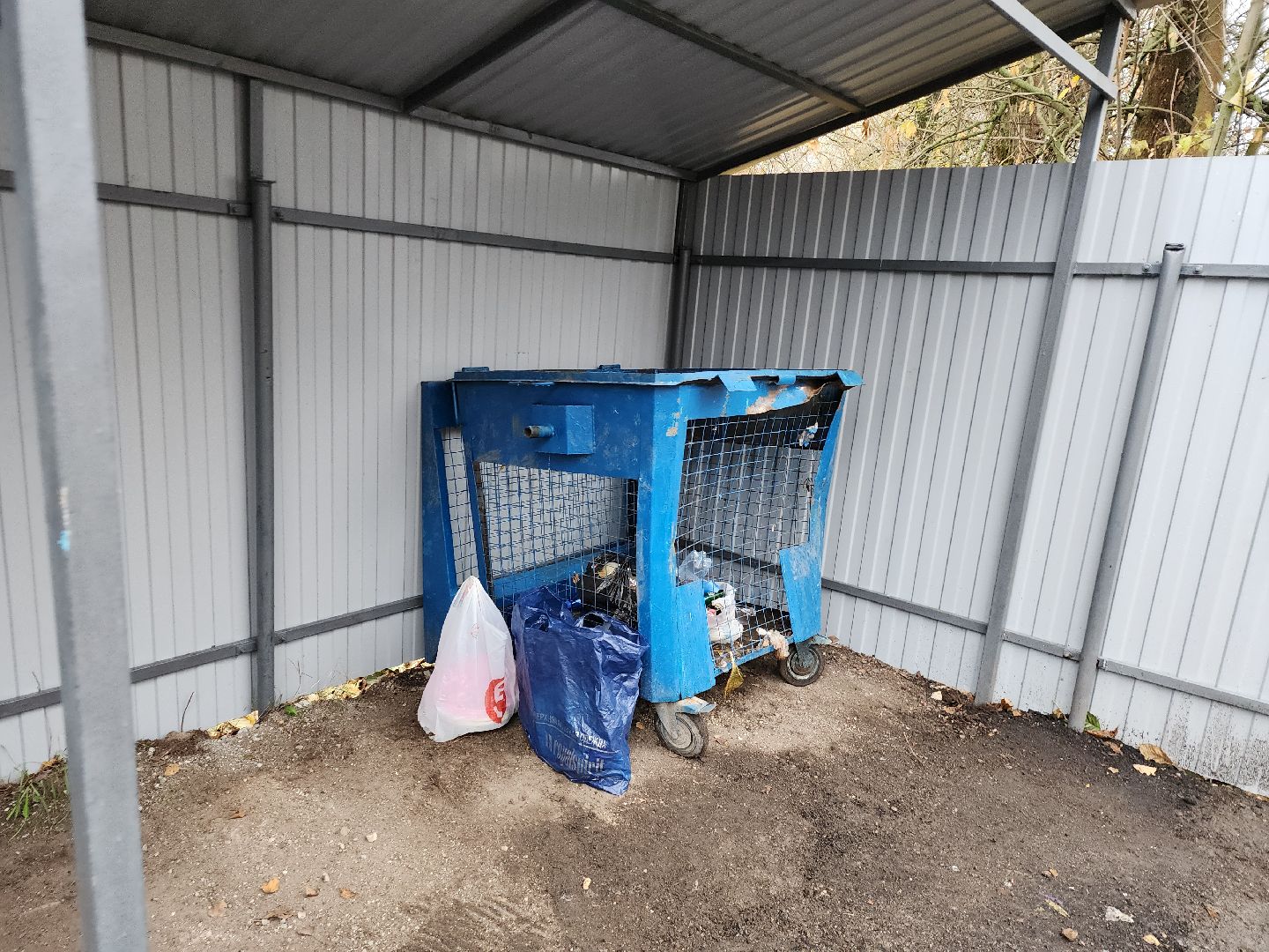 Серпухов, Подмосковье, Шарапова Охота, Мусорные контейнеры,