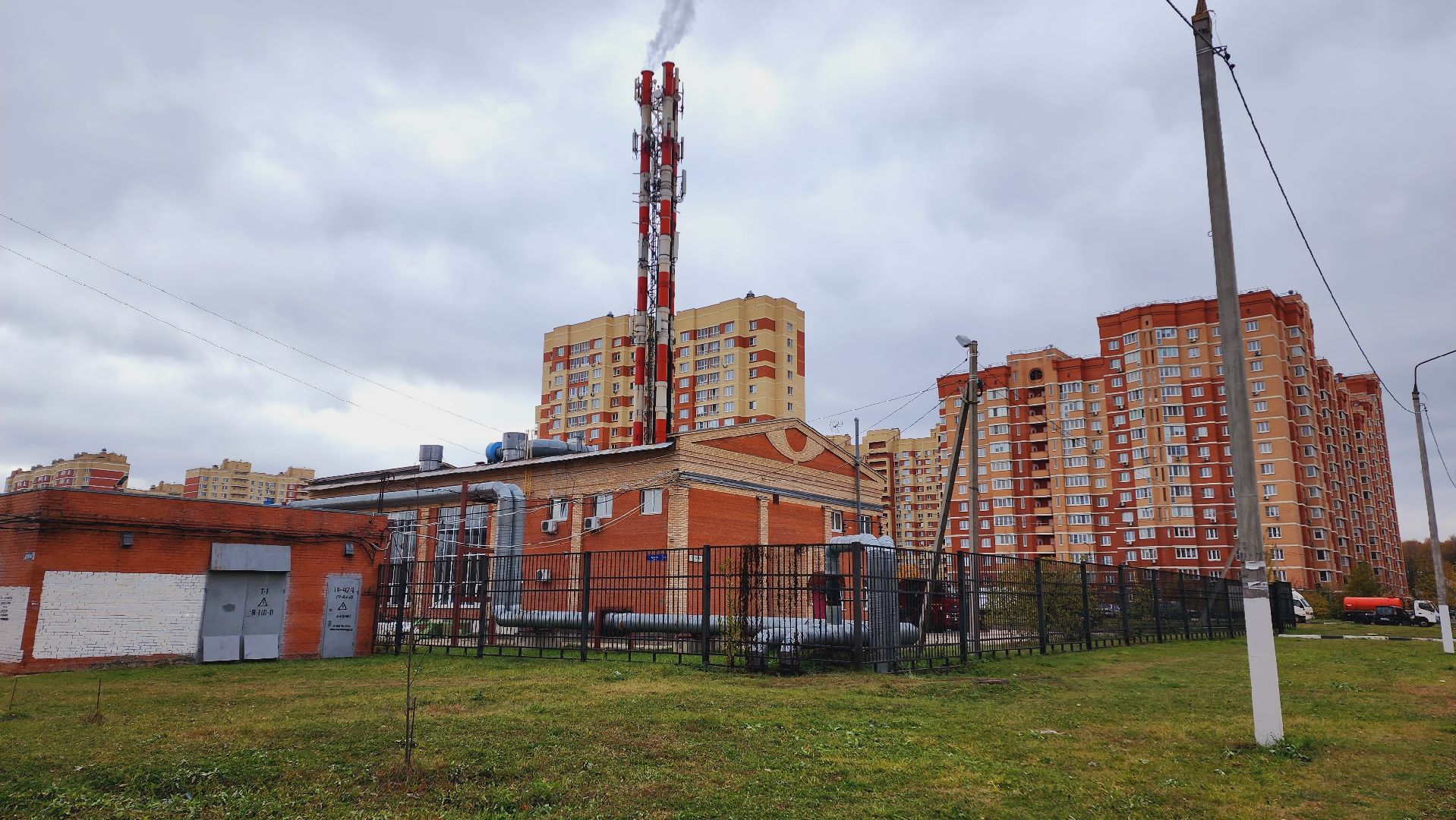 Домодедово, Подмосковье, жкх, благоустройство, зимний период, снегоуборочная техника, управляющая компания, дворник, спецтехника, трактор JCB, уборка территорий, уборка дворов,