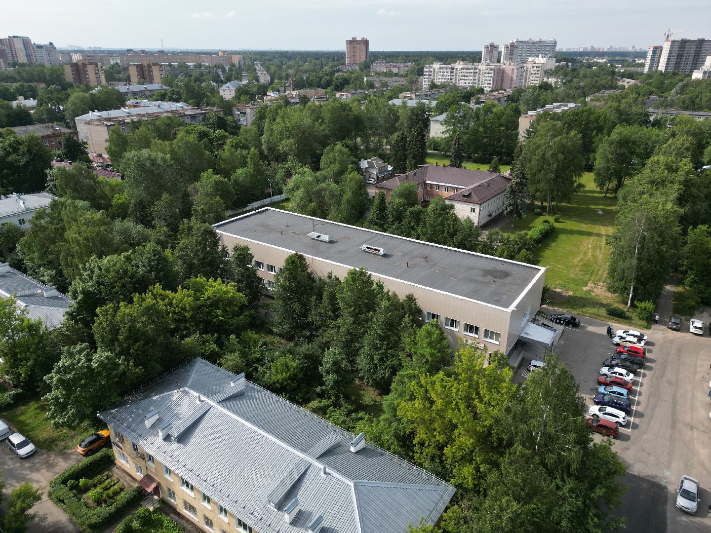 поликлиника, дети,видео с коптера,