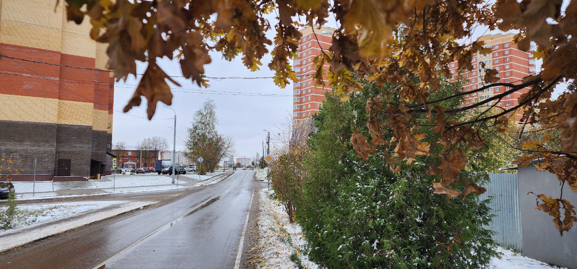 первый снег, уборка дорог, аэропорт Домодедово,