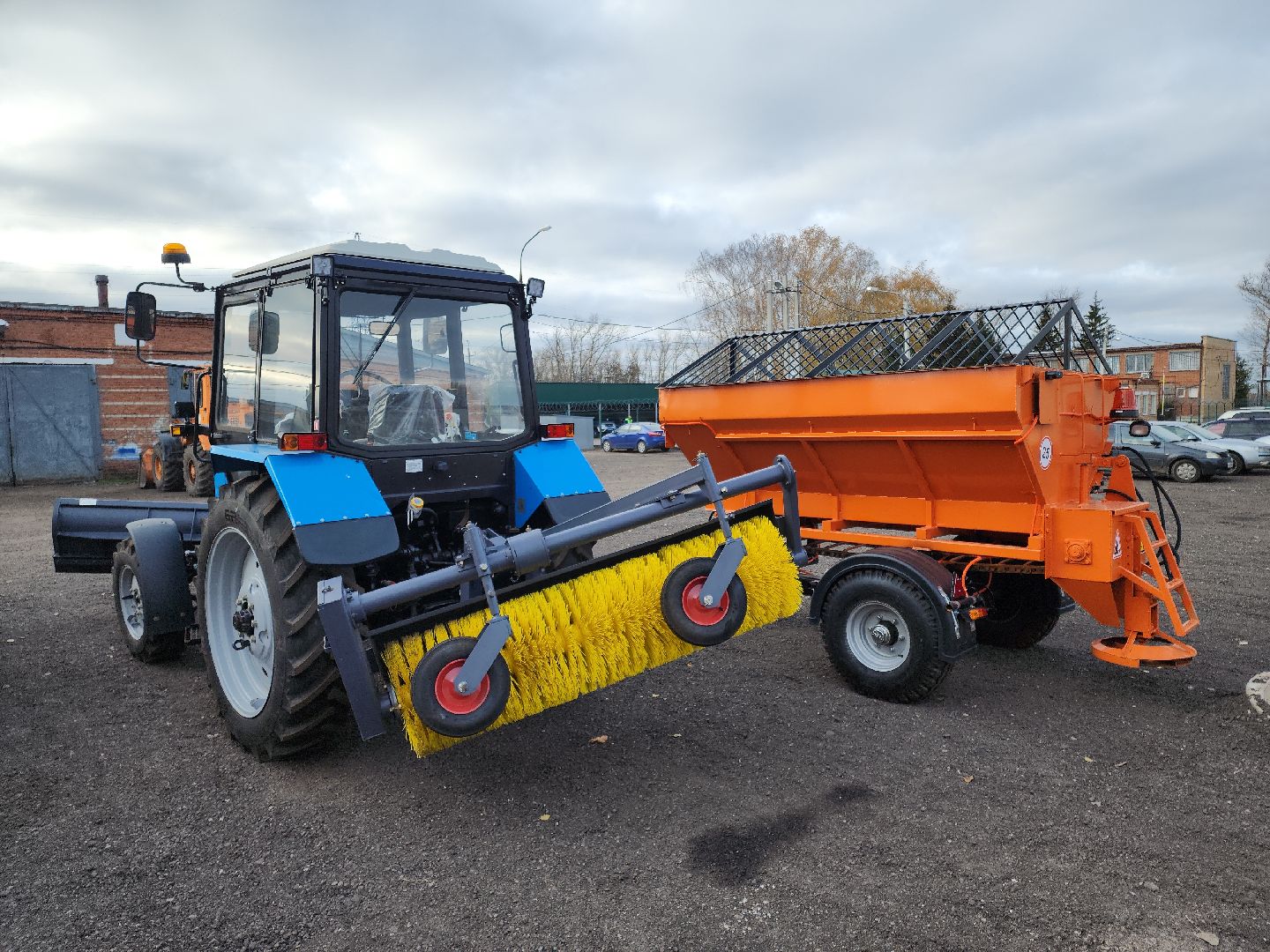 кашира, жкх, мбу благоустройство, уборочная техника, Белорус, мини-погрузчик,