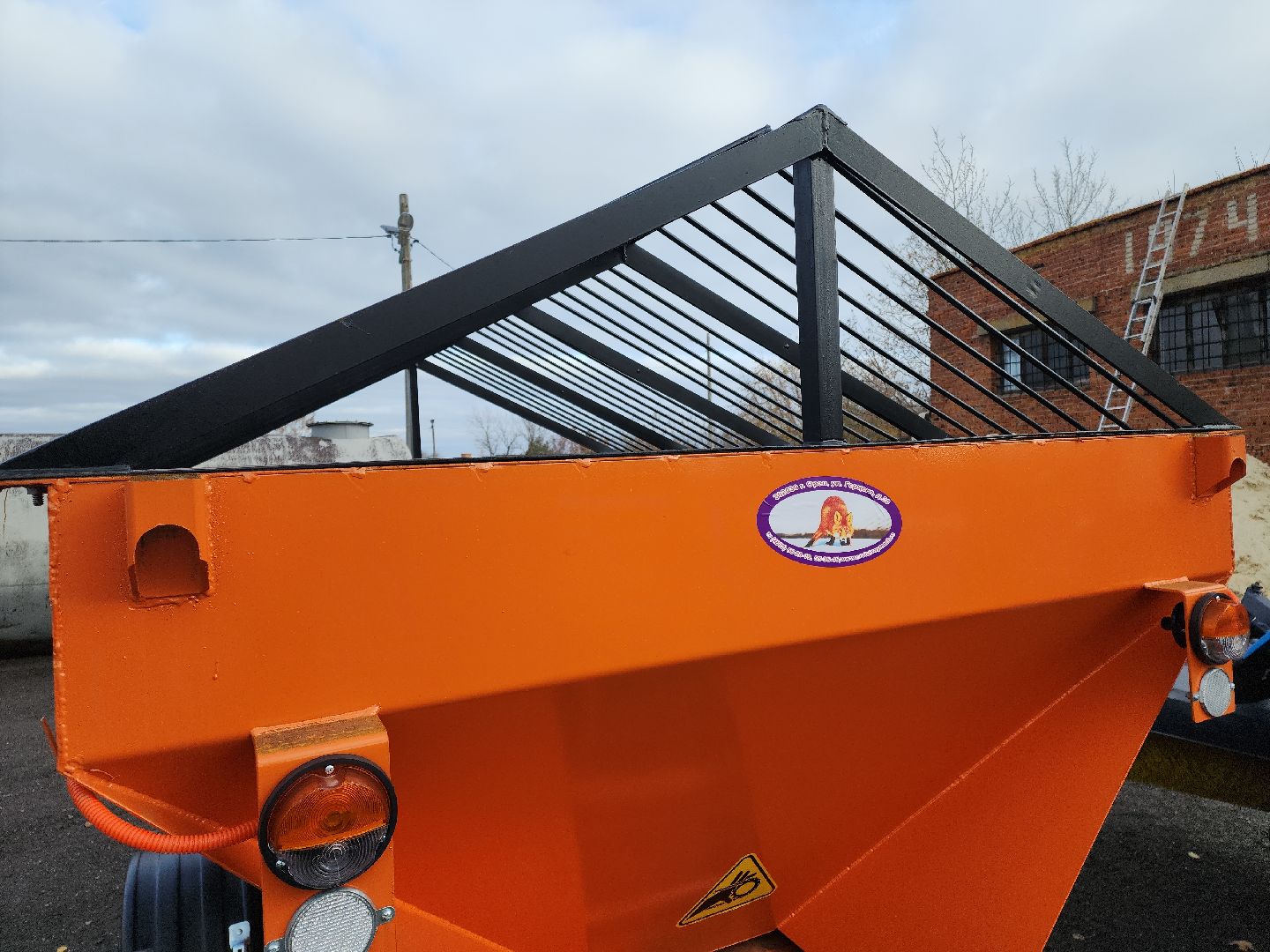 кашира, жкх, мбу благоустройство, уборочная техника, Белорус, мини-погрузчик,