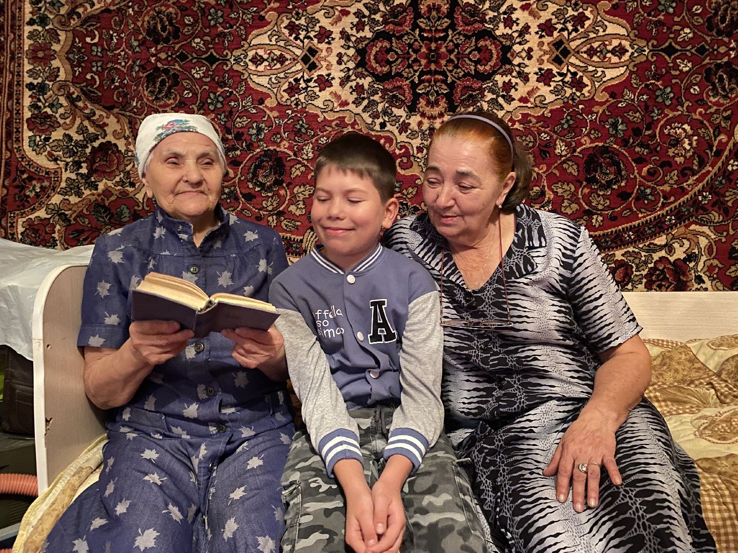 волоколамск, бабушка, семья, дети, люди,