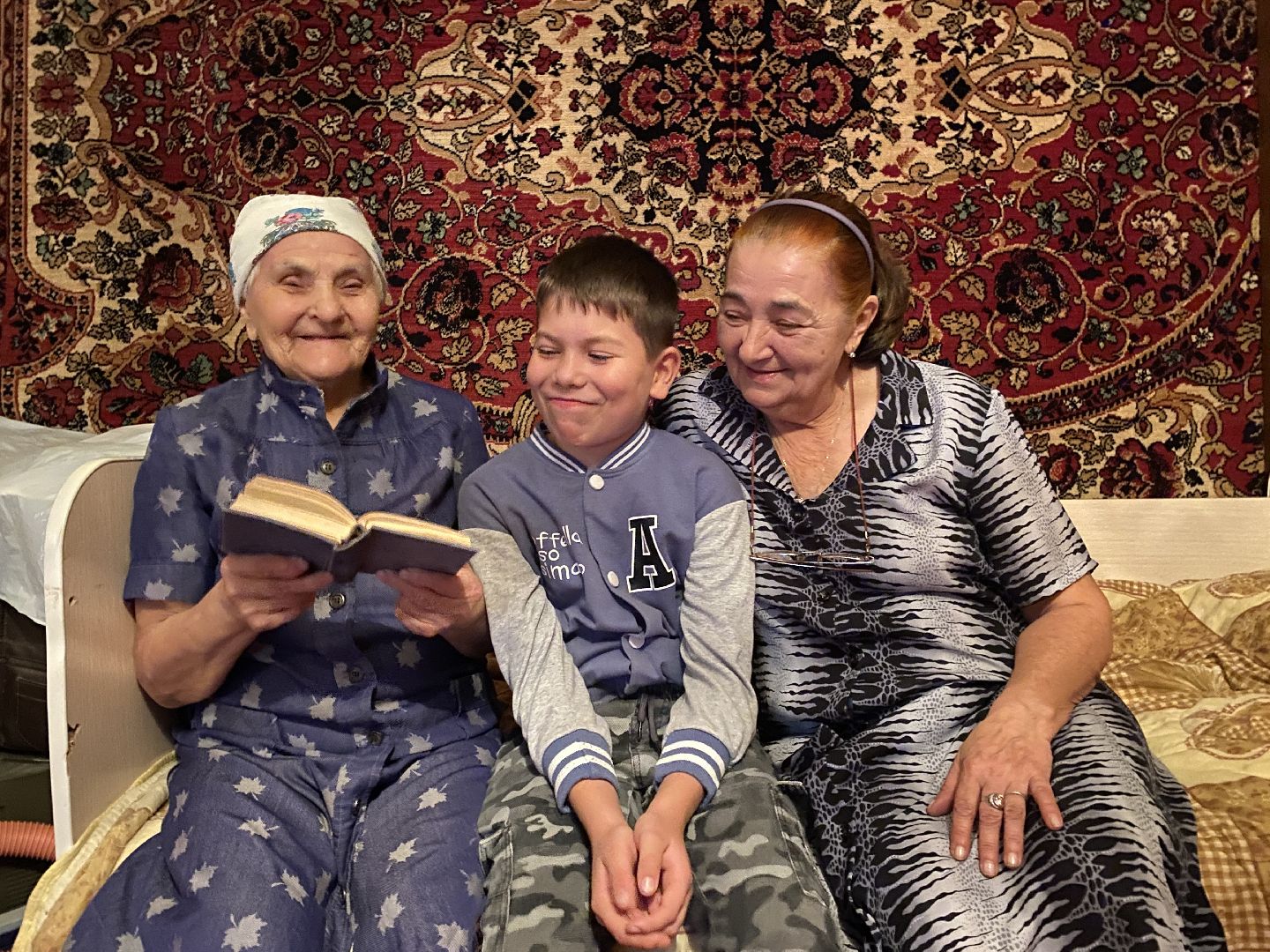 волоколамск, бабушка, семья, дети, люди,