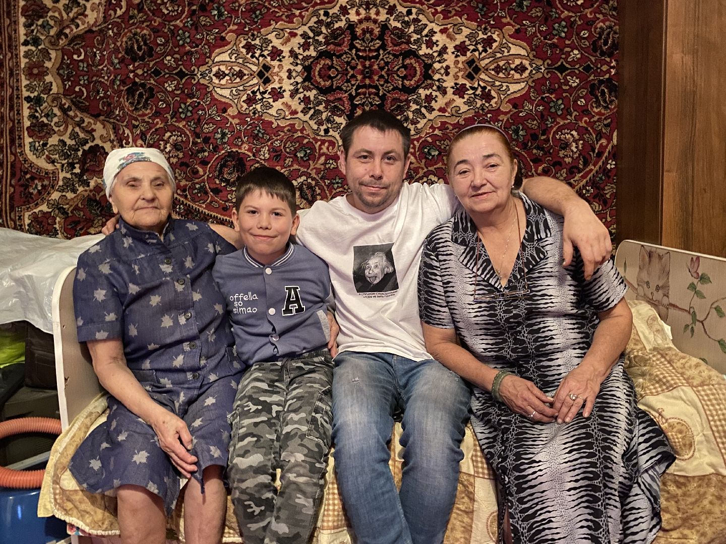 волоколамск, бабушка, семья, дети, люди,