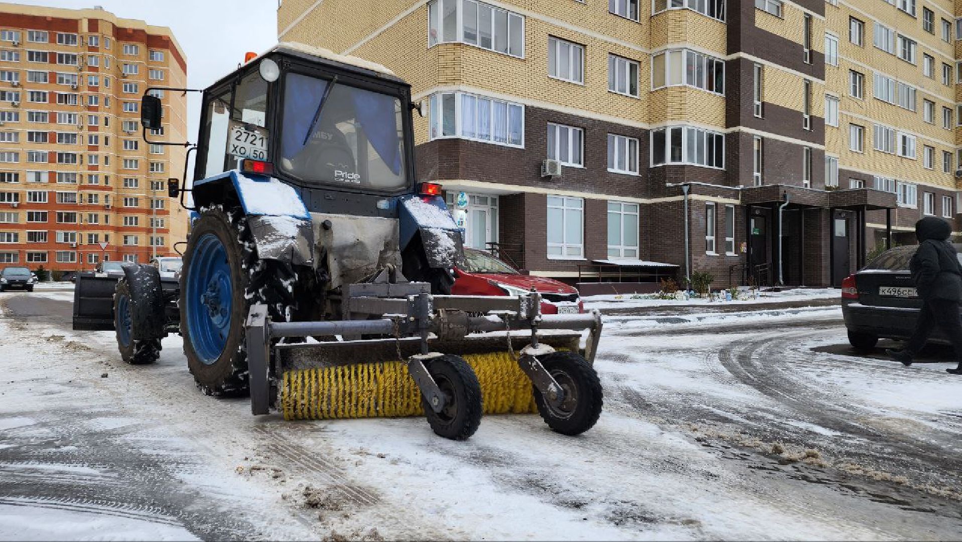 первый снег, уборка снега, уборка дорог, ЖКХ, Лосино-Петровский,
