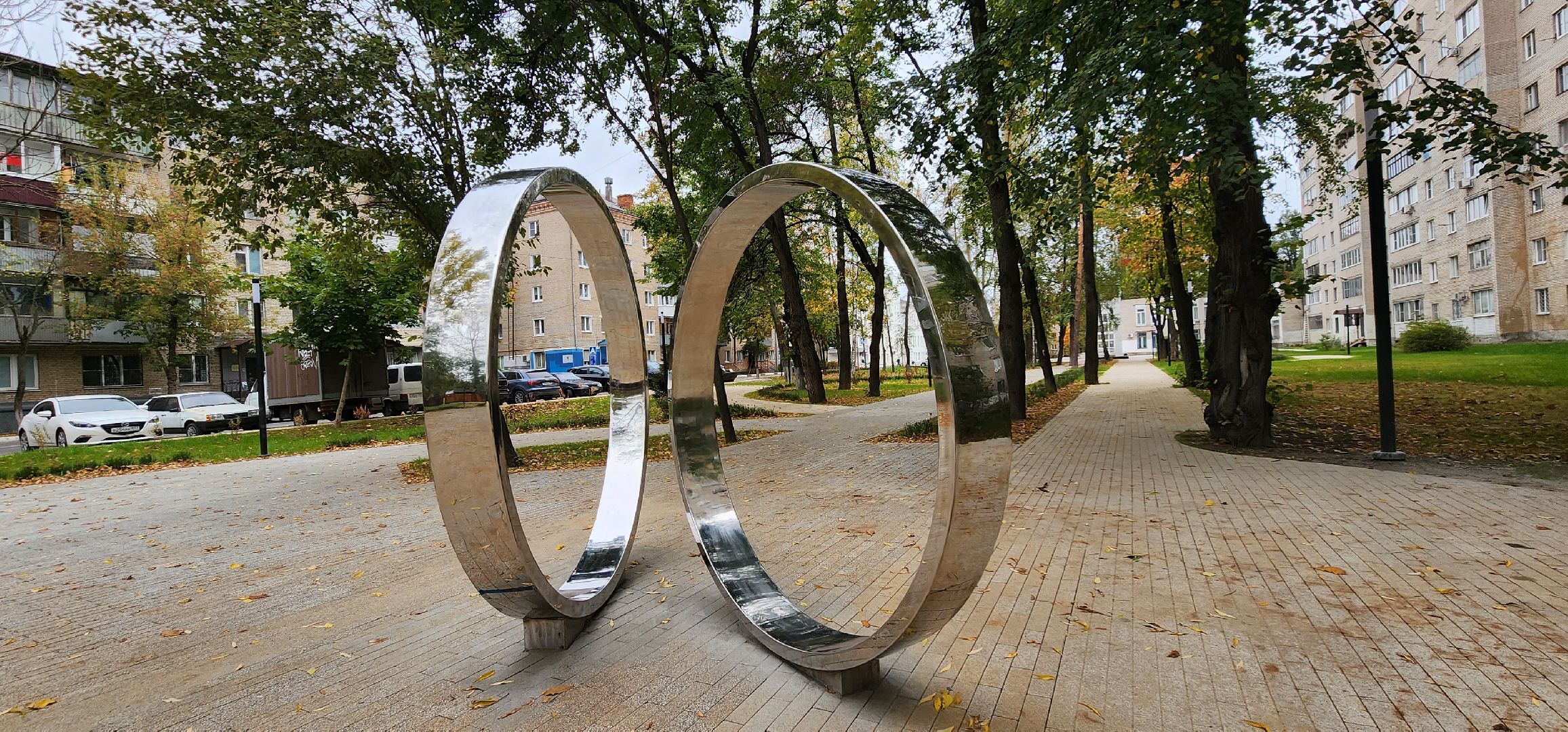 Пушкино, ЗАГС, молодожены, сквер, городская среда, общество, люди, семья, дети,