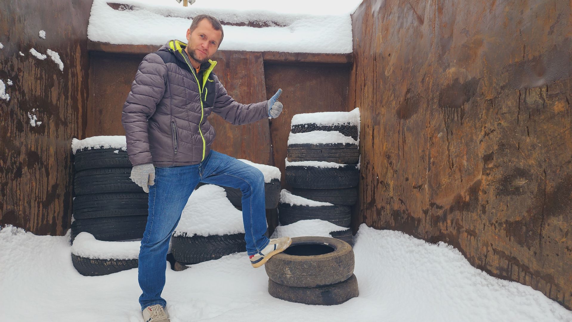 мегабак, экология, экоакция, экоинициатива, домодедово, подмосковье, вторсырье, переработка, отработанные шины, колеса, утилизация шин,