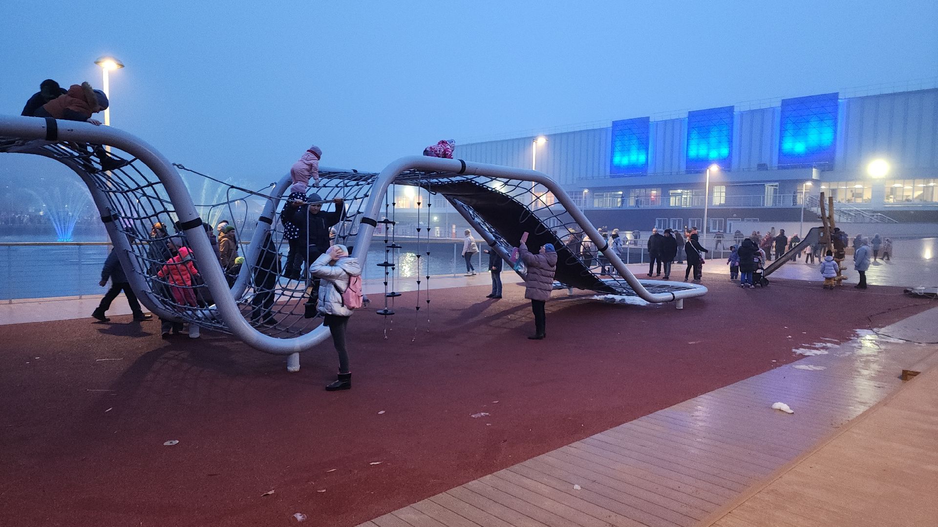 электросталь, ледовый дворец, центр, центральная площадь, водоём, пруд, реконструкция, благоустройство, праздник, шоу, фонтан, фонтаны,