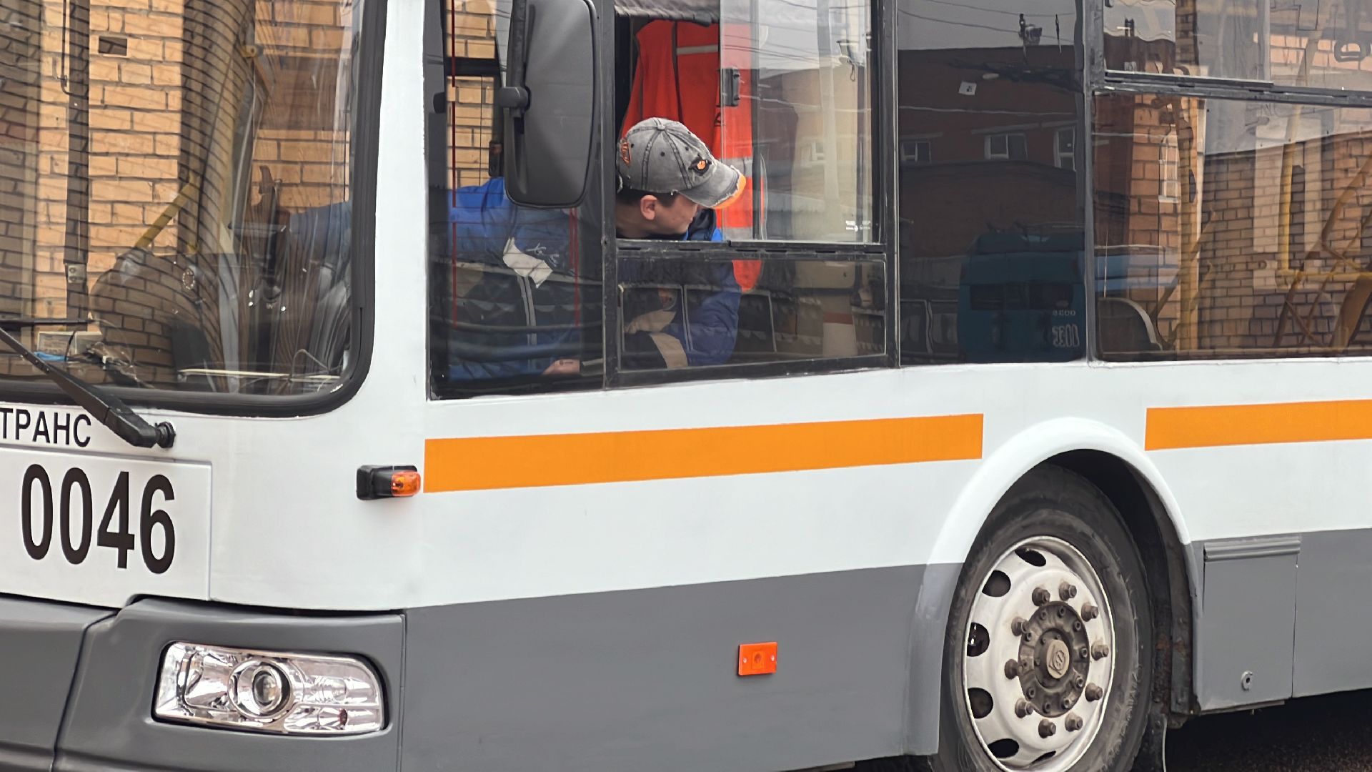 химки, транспорт, химкиэлектротранс, троллейбус, водитель,