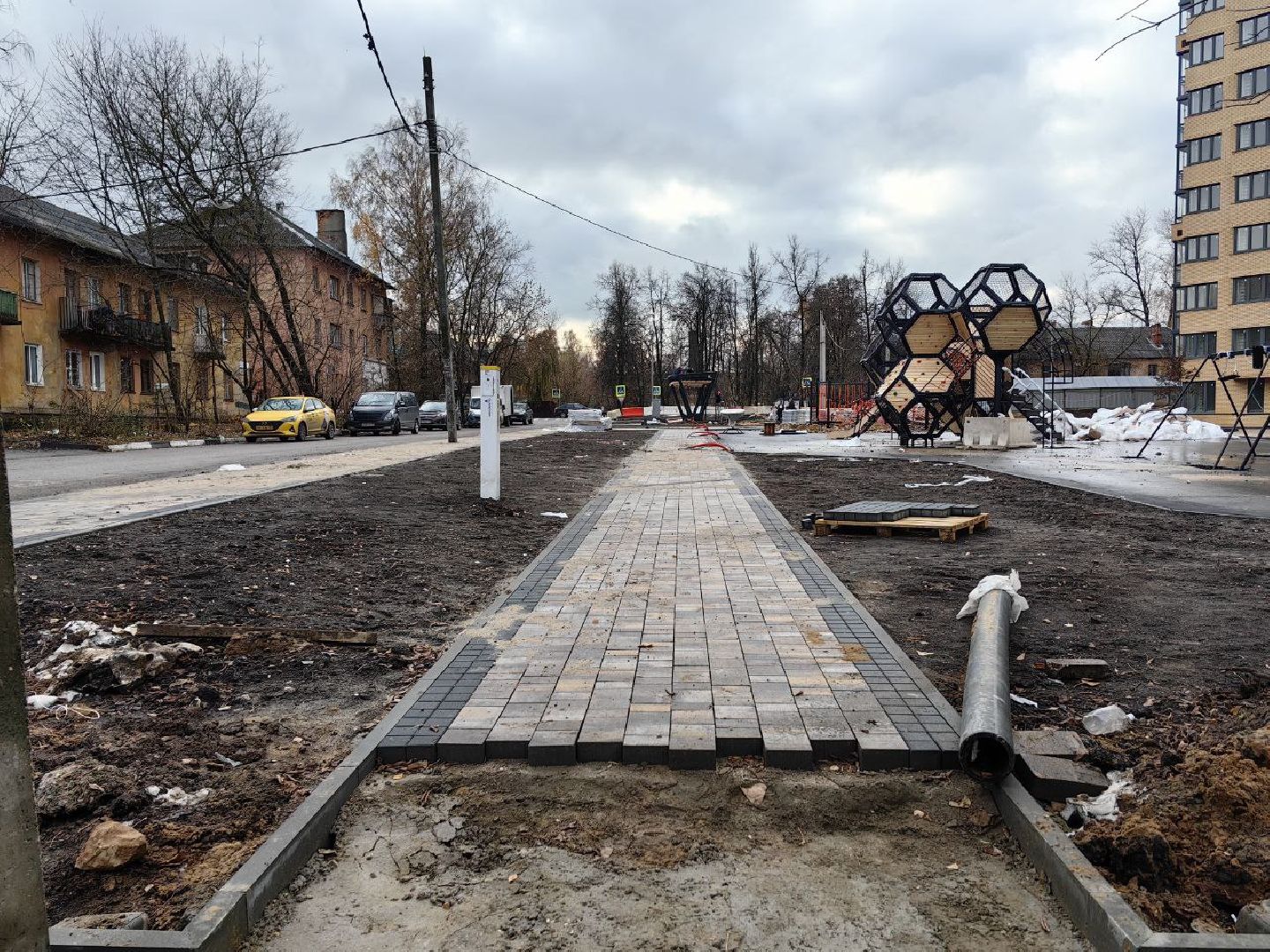 благоуйстройство, сквер, детская игровая площадка, газон,