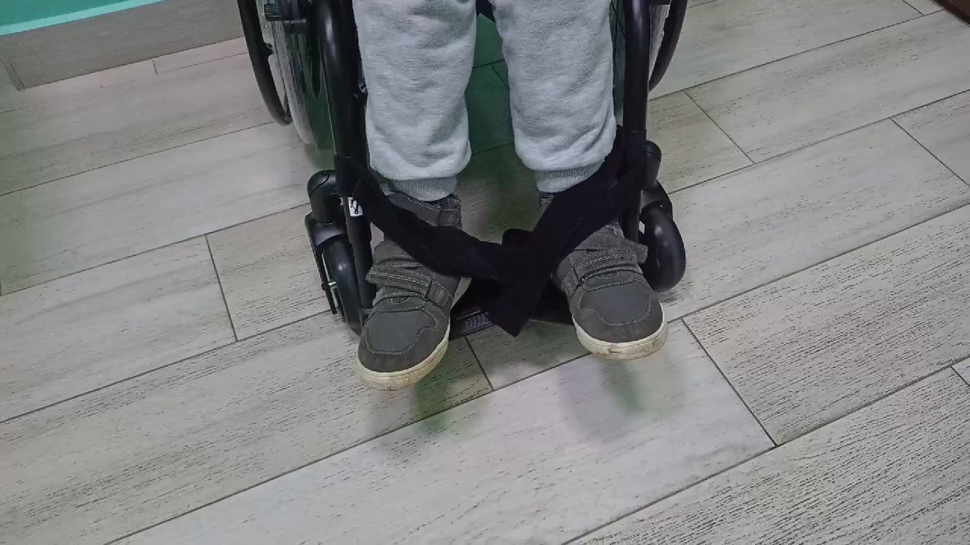 Реутов, добрый вещи, благотворительность, проект, коляска инвалиду,