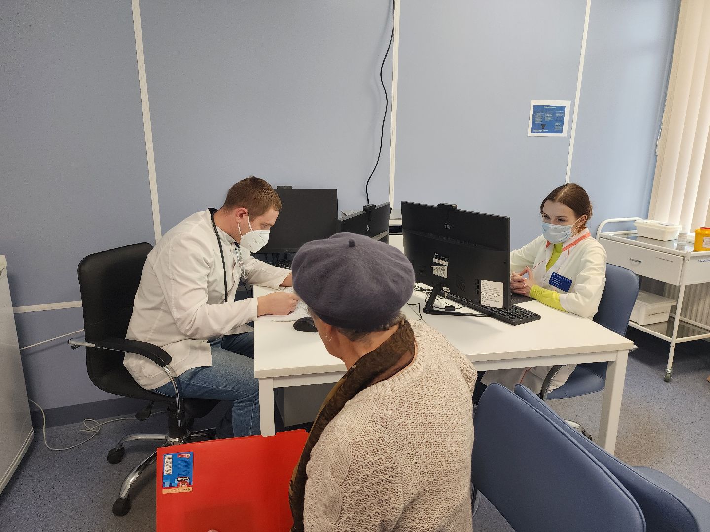 поликлиника, неотложная помощь,