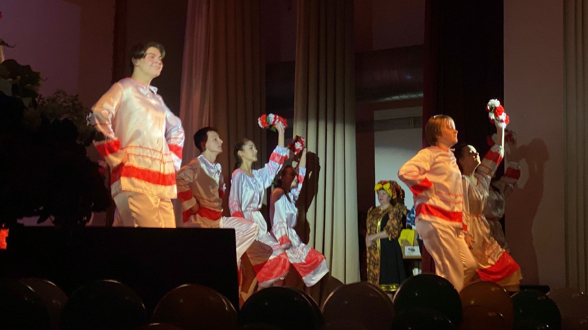 волоколамск, культура, культура подмосковья, дети, выступление, праздник, день народного единства,