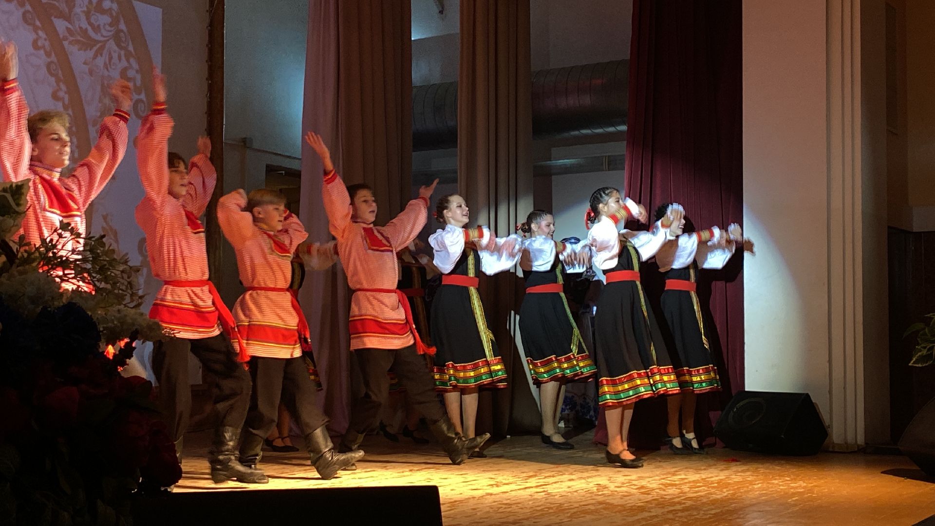 волоколамск, культура, культура подмосковья, дети, выступление, праздник, день народного единства,