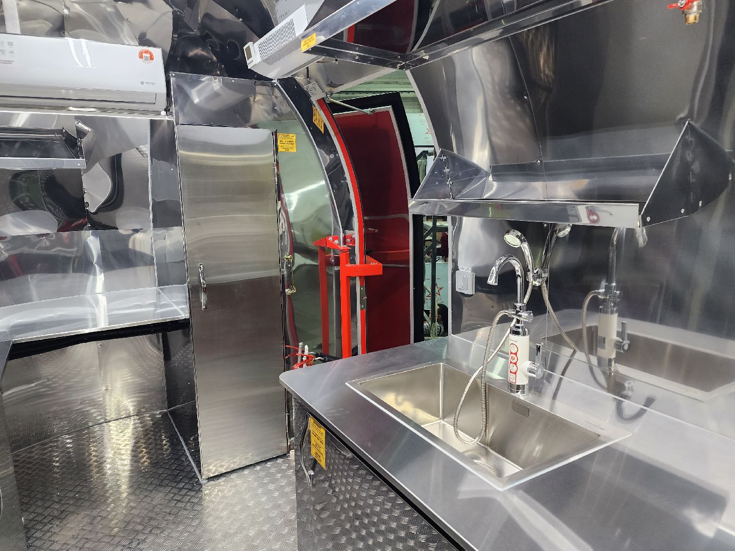 Фудтрак, Мобитрак, MobiTruck, Еда на колесах, Истра, бизнес, Рафаэль Хабиров,