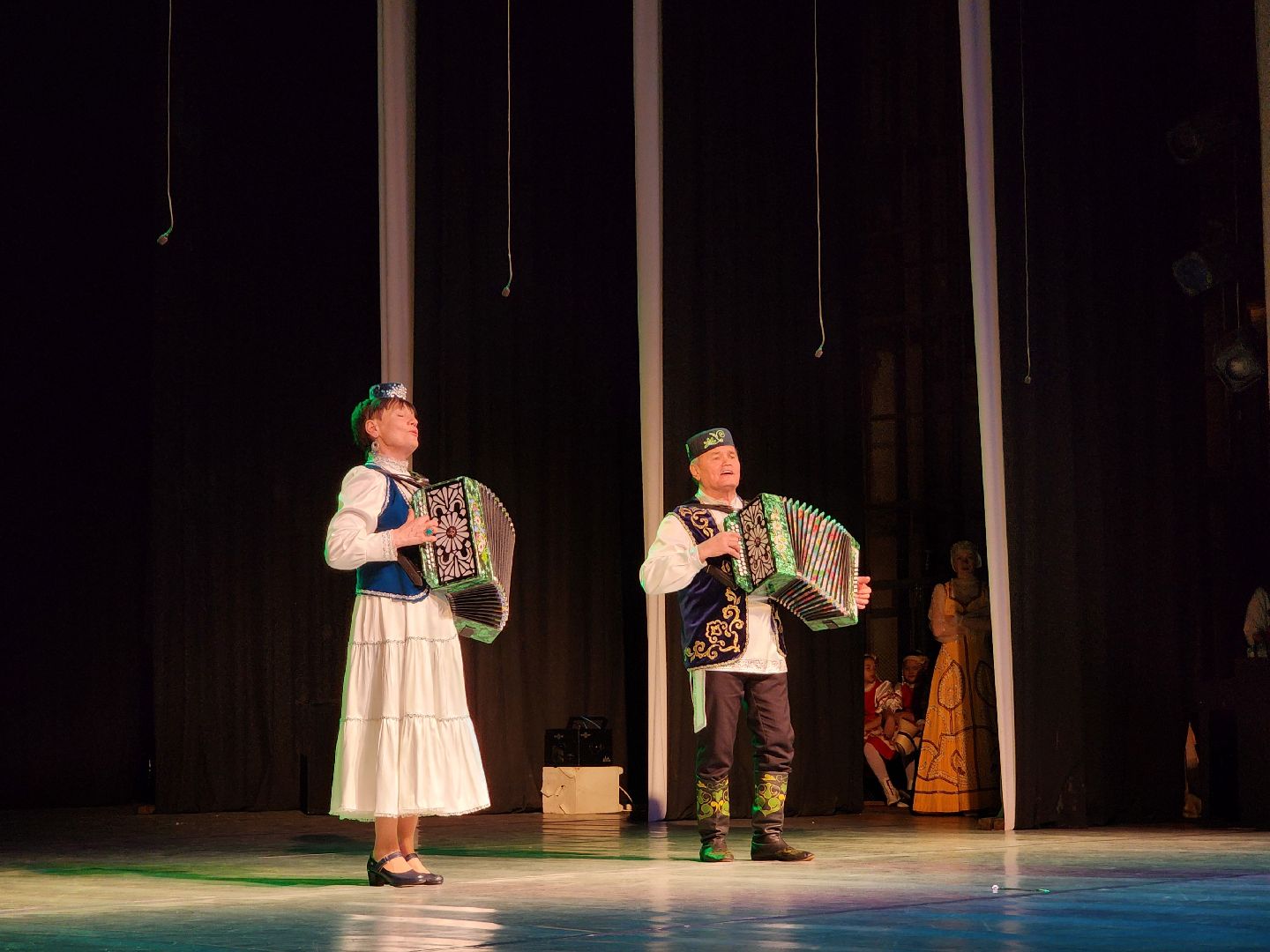 Дворец культуры, Фестиваль, Радуга цветов, Культура народов мира, Центр национальных культур, Дубна, День народного единства,