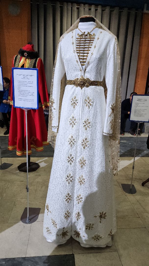 электросталь, культура народов мира, праздник единства, русский мир, выставка, триколор, волонтер, волонтеры подмосковья, волонтерское движение,