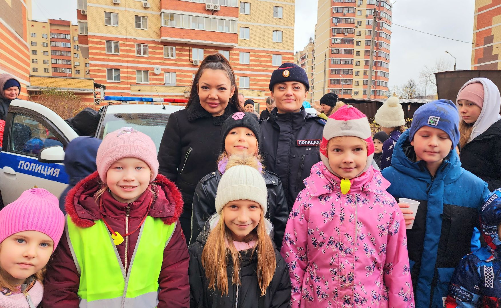 домодедово, подмосковье, ПДД, Госавтоинспекция, Засветись, социальный раунд, безопасный двор, Союз БДД, Жители Домодедова, дорожное движение, светоотражающие элементы, фликеры, световозвращатели,