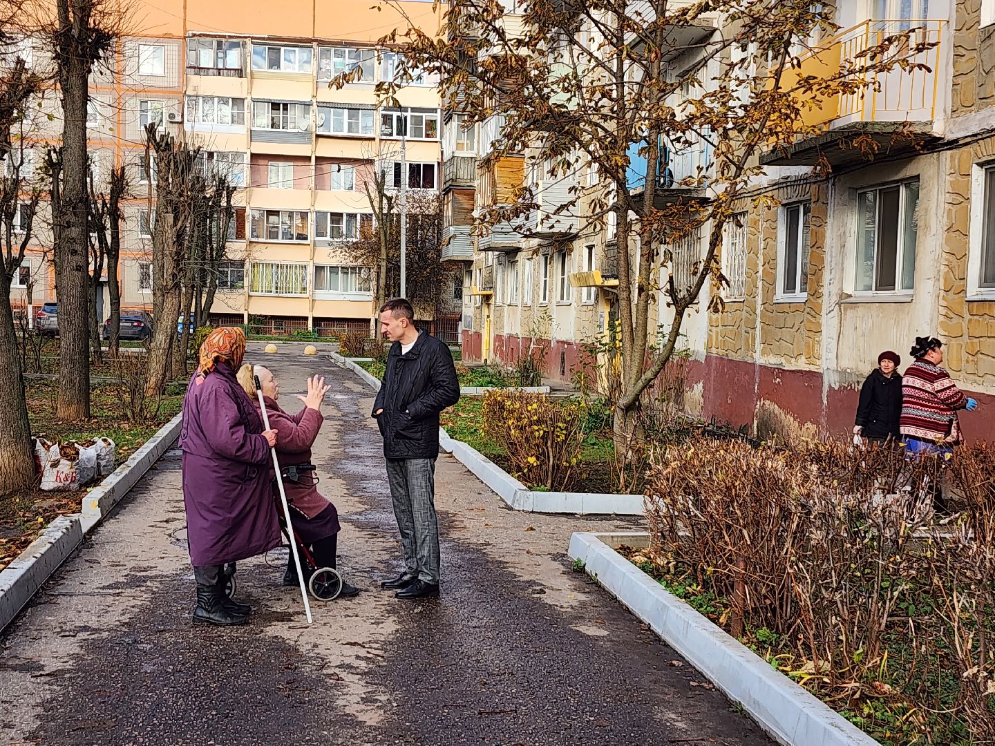 ремонт подъездов, серпухов, улица советская, глобус, рисунок в подъезде, образование,