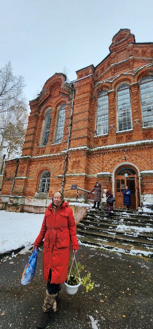 Евлево, Тихвинский храм, Микулин остров, Большая Шатура, Шатурское благочиние, Александро-Мариинский монастырь,