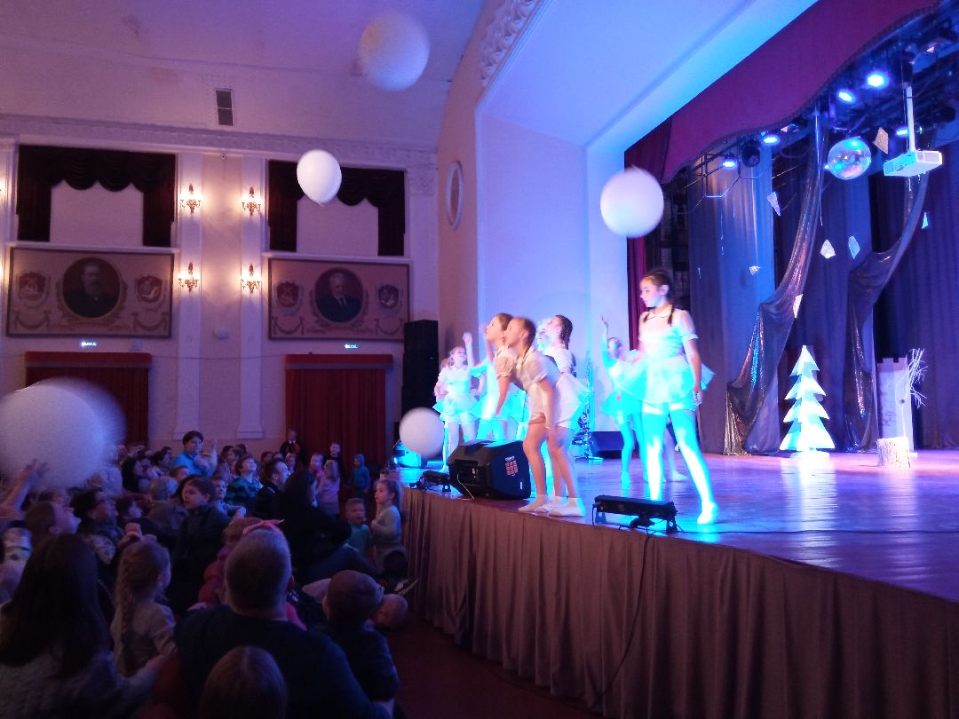 Павловский Посад, общество