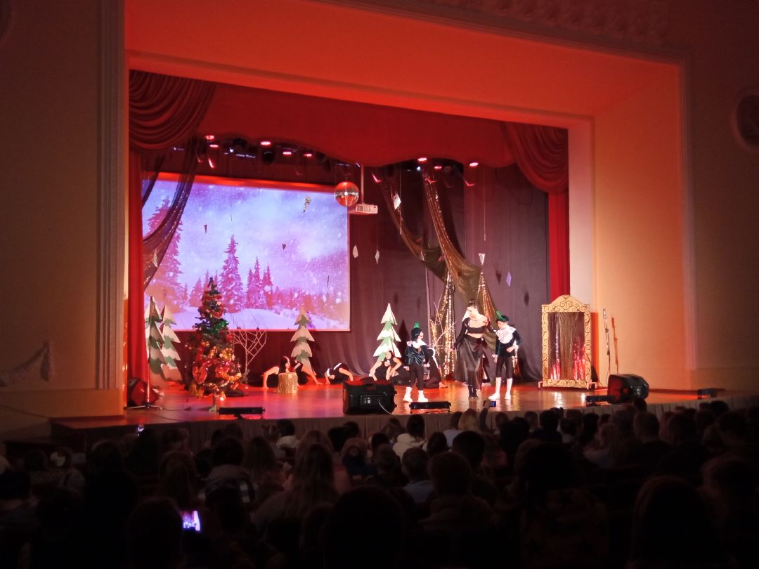 Павловский Посад, общество