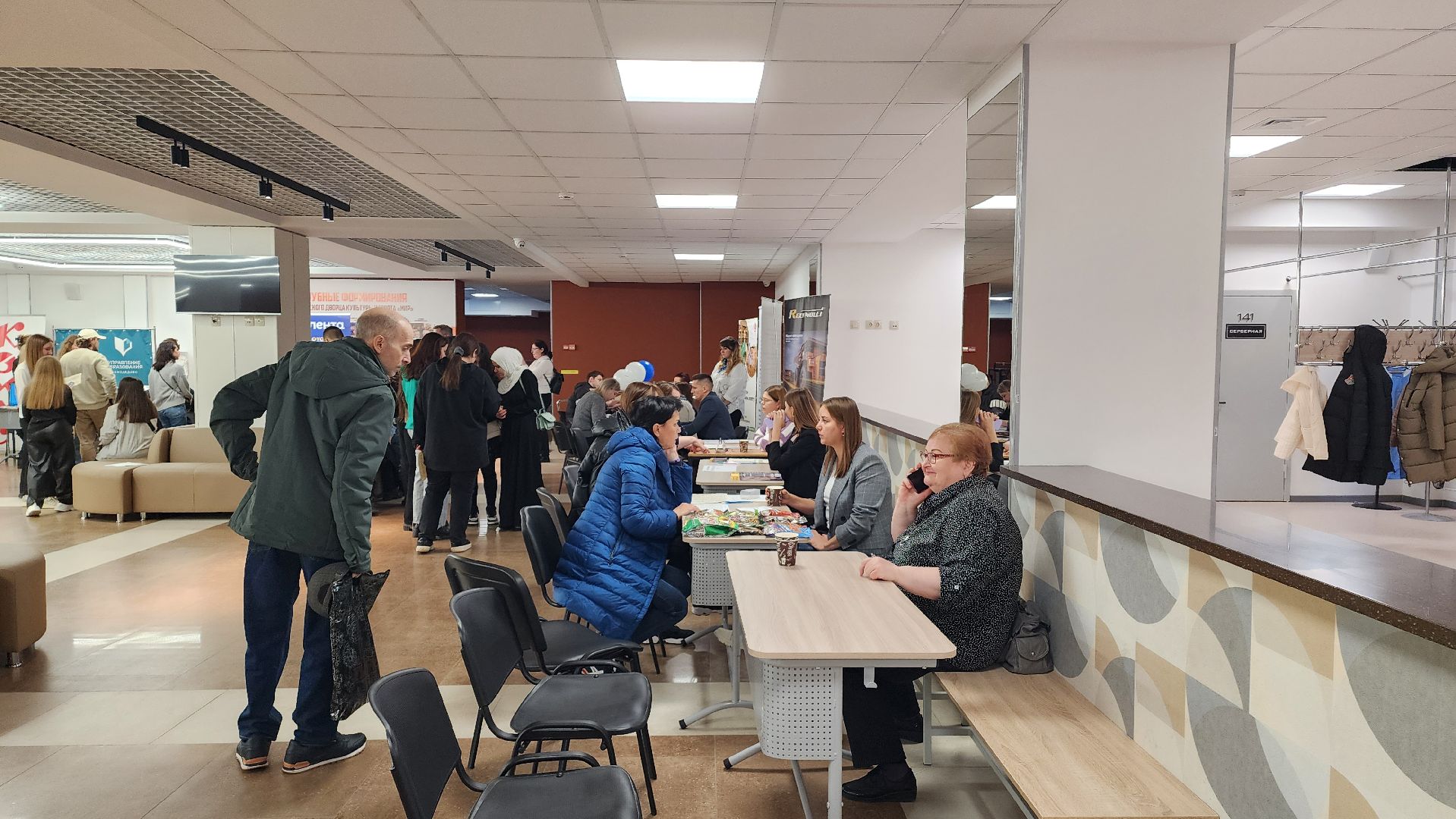 домодедово, ярмарка вакансий, СЖР, СоюзженщинРоссии, подмосковье, Вакансия, работа в Подмосковье, ДК Мир, каширское шоссе, Найти работу, свободные вакансии, домодедово работа, слесарб, менеджер, поискработы, все инструменты,